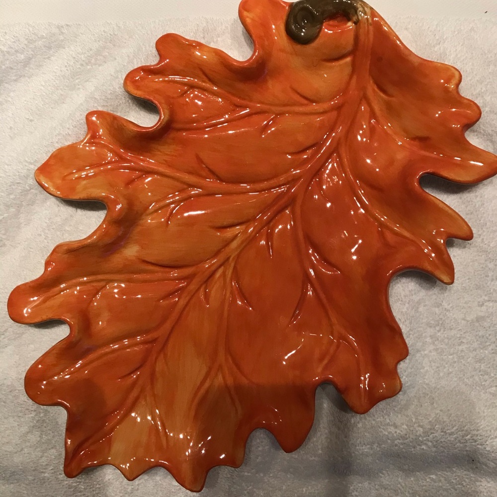 5 Foliage Plates/Bowls